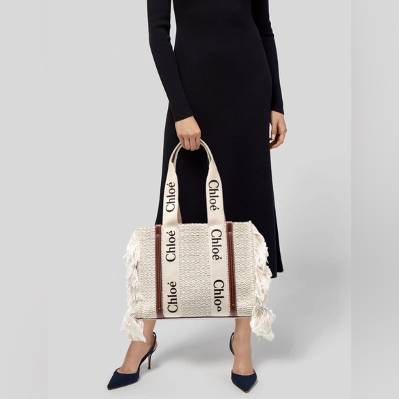 Authentic Chloé Woody Medium Woven Fringe Tote - Picture 2 of 15